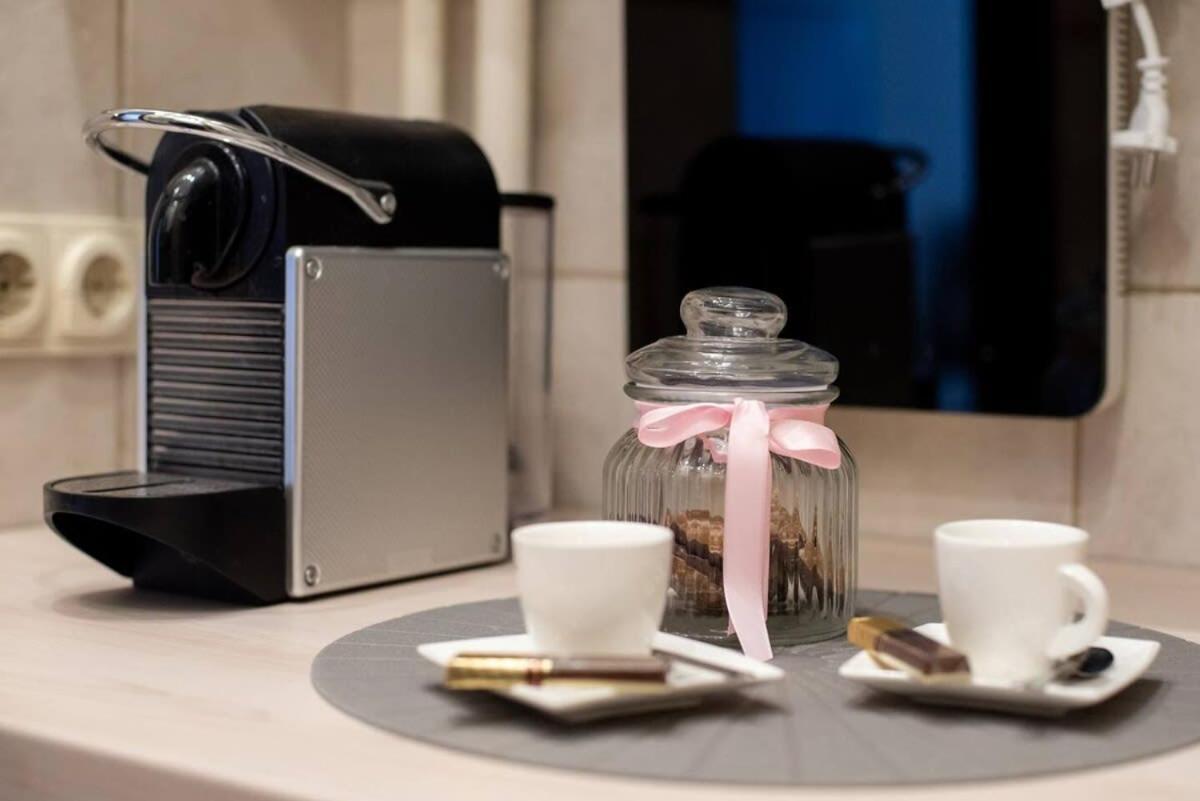 Convenient Apartment In The Heart Of Downtown Budapest Luaran gambar